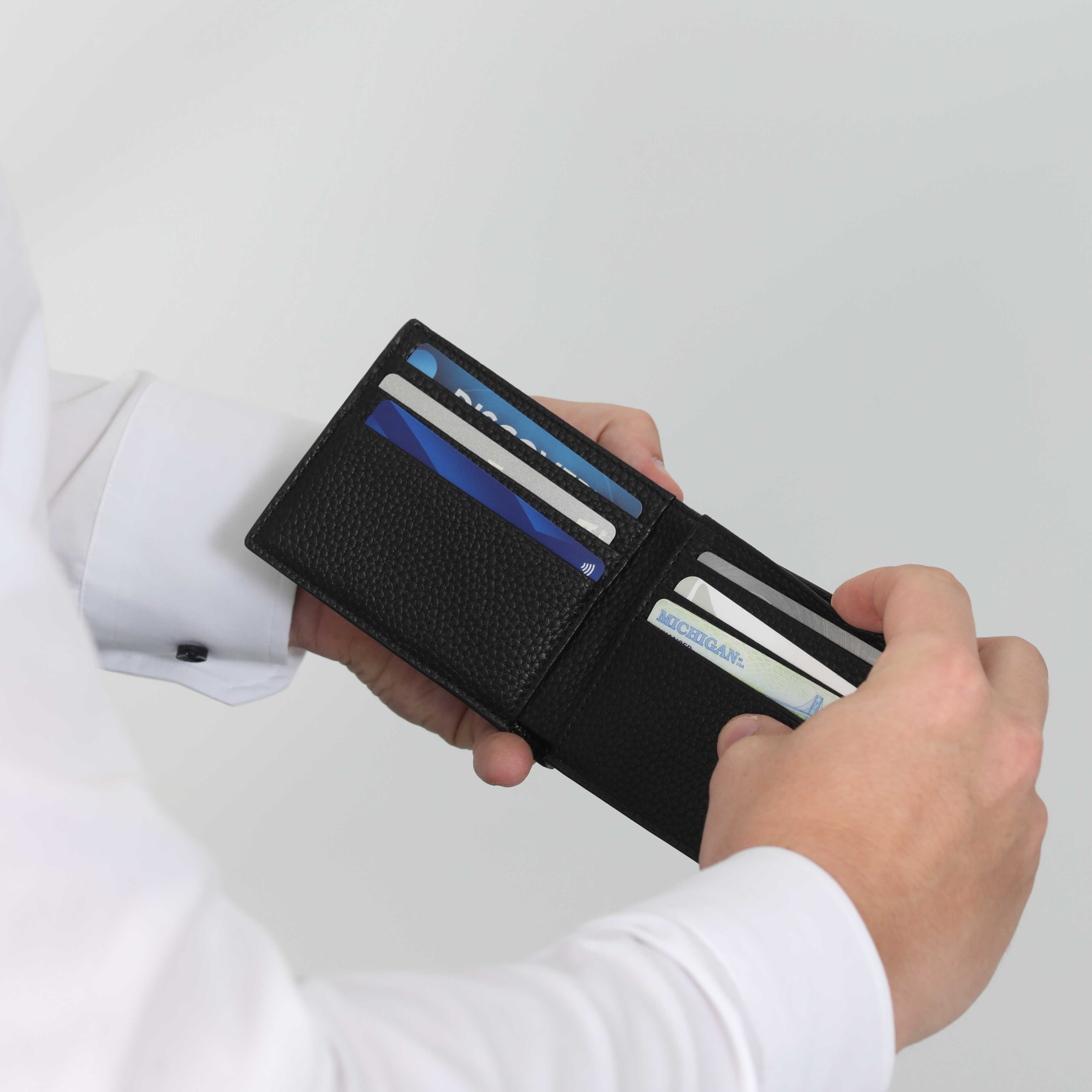 折りたたみ財布 COURONNE Monroe bi-fold wallet RXACX24126BRX Bi-Fold Wallet (2 Colors) – K-Carroll.com